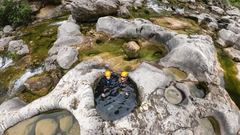 Iz Omisa/Zadvarija: Extremni Canyoning na rijeci Cetini - What to Expect on the Canyoning Route