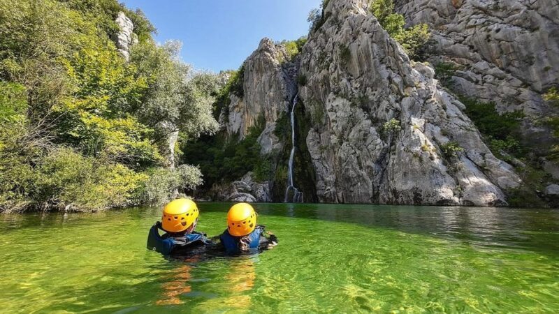 Iz Omisa/Zadvarija: Extremni Canyoning na rijeci Cetini - Authentic Experiences and Authenticity