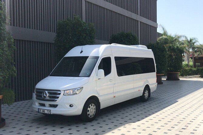 Izmir Airport to Cesme/Alacati, Kusadasi, and Foca Transfers - Pickup and Drop-off