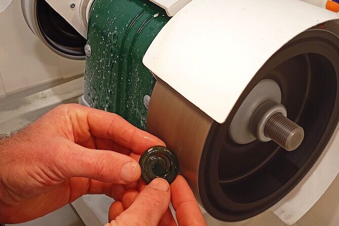 Jade Carving, Honey & Wine Tasting Private Tour - Discovering Matakana: An Authentic Day of Art, Flavour, and Nature