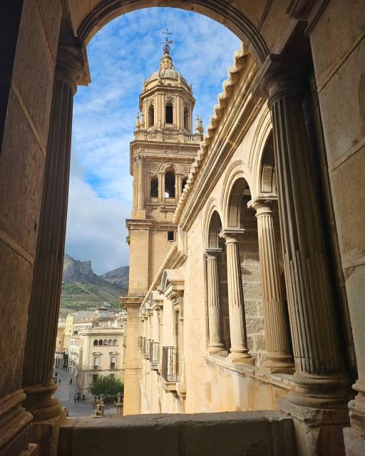 Jaén: Tour, Cathedral, Arch San Lorenzo and Jewish Quarter - Key Attractions