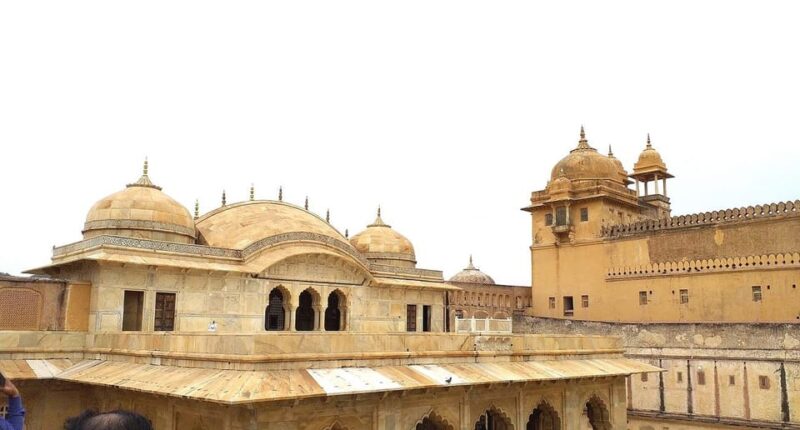 Jaipur: Full Day Sightseeing Guided Tour All Inclusive - Hawa Mahal Experience