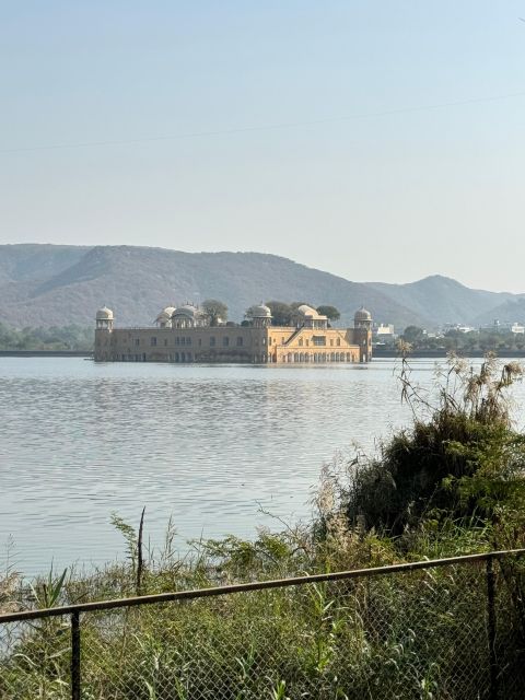 Jaipur Half-Day Tour Amer Fort, Jal Mahal & Stepwell - Tour Features and Benefits