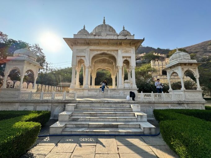 Jaipur Half-Day Tour Amer Fort, Jal Mahal & Stepwell - Booking Information and Tips