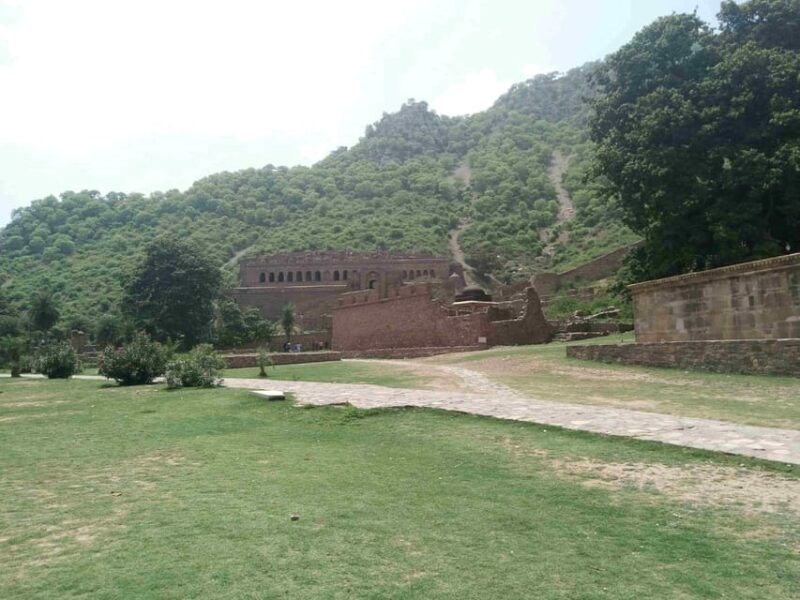 Jaipur: Haunted Bhangarh Fort Full Day Trip - Travel Tips