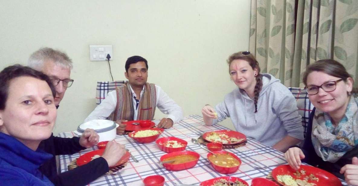 Jaipur: Home Cooking Class and Dinner With a Local Family - Key Points