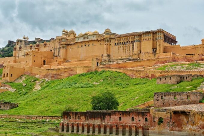 Jaipur: Private Amber Fort, Jal Mahal and Stepwell Tour - Tips for Travelers