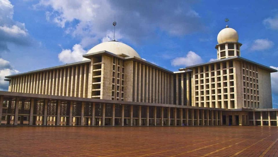 Jakarta: Full-day Tour Explore The Best Places in Jakarta - Key Points