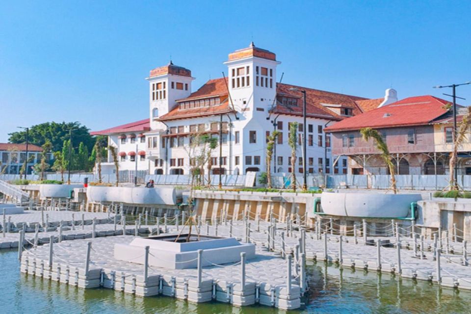 Jakarta: Full-day Tour Explore The Best Places in Jakarta - Frequently Asked Questions