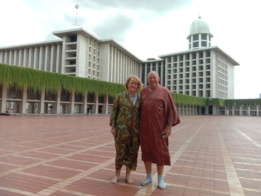 Jakarta Half Day Private City Tour - Istiqlal Mosque