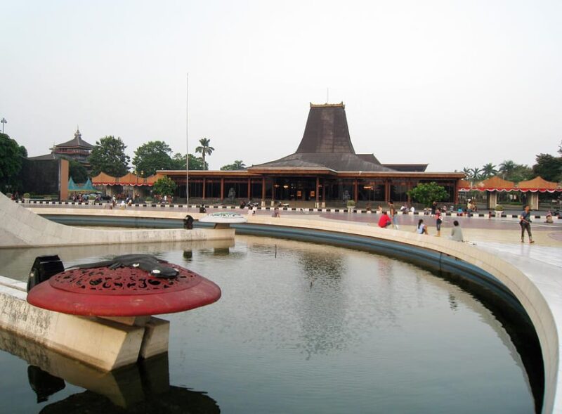 Jakarta Holiday Package City Tour 3D2N - Day 3: Explore Bogor