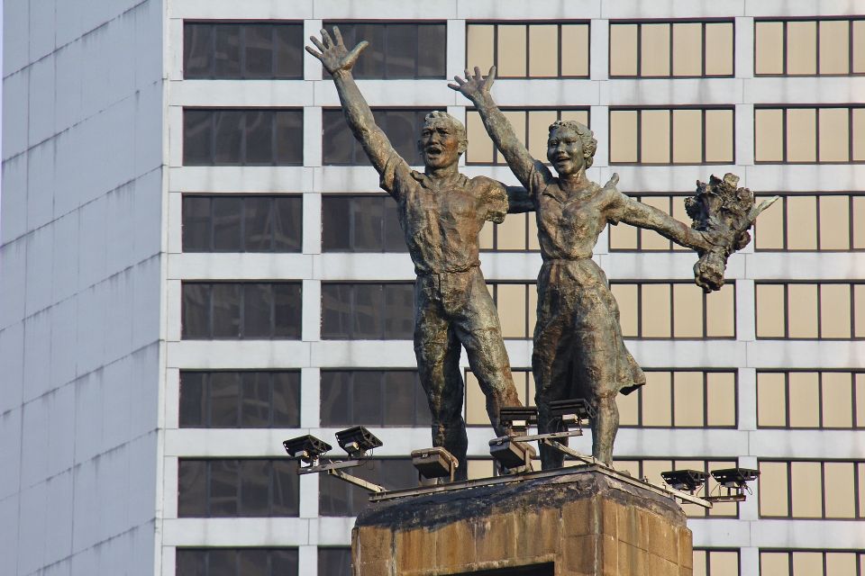 Jakarta: Like a Local Customized Guided Tour - Navigating the City With Ease