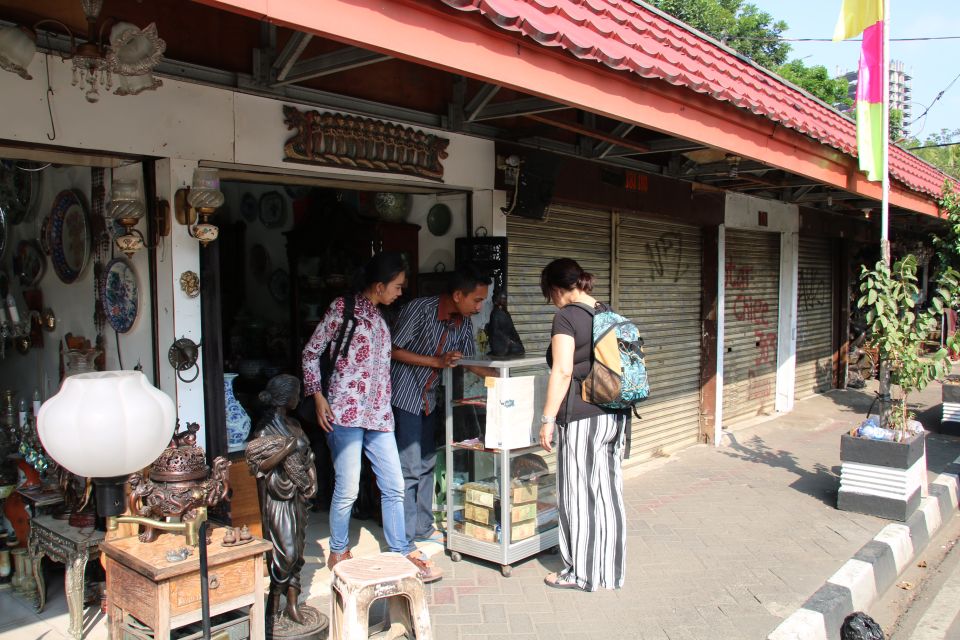 Jakarta Night Life Tour With Highlight and Food Tour - Jakarta Cathedral Sightseeing