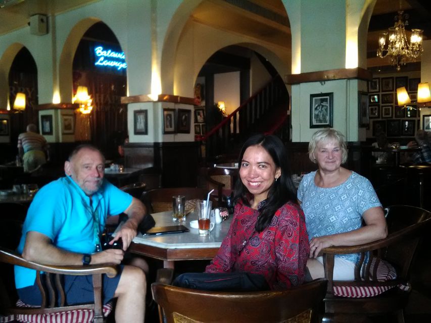 Jakarta Night Life Tour With Highlight and Food Tour - Mangga Besar Food Tasting