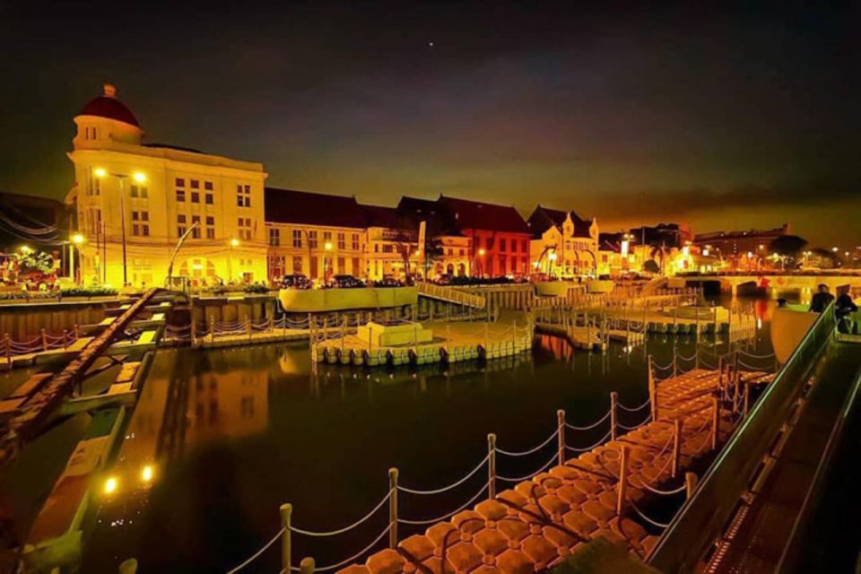 Jakarta Night Tour: Guided Sightseeing & Street Food Tour - Tour Duration and Guide