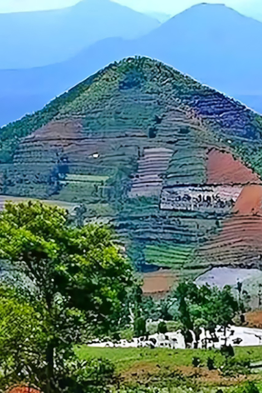 Jakarta Private Tour: Gunung Padang Site - Gunung Padang Site Facts