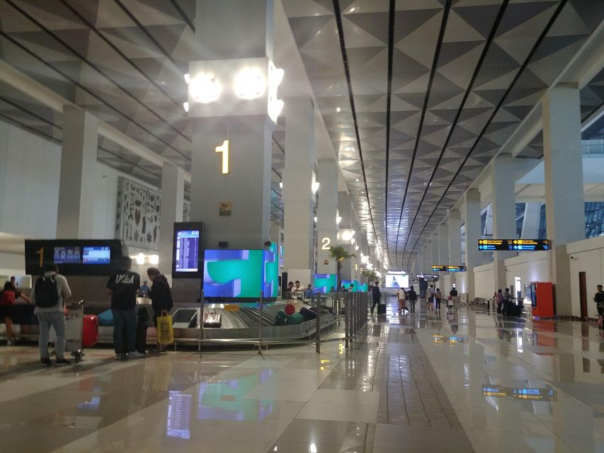 Jakarta Soekarno Hatta Airport Transfer - Transportation Options Available
