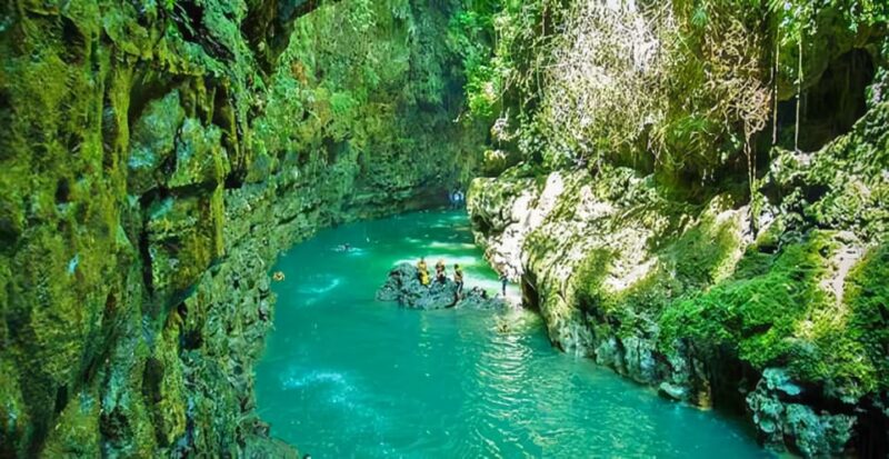 Jakarta Tour :Green Canyon, Hotspring, Volcano 3 Day 2 Night - Pickup and Dropoff