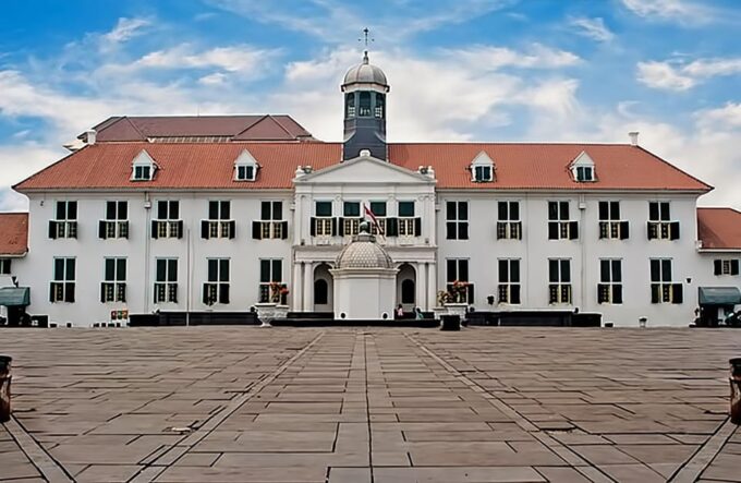 Jakarta Tour : Holiday Package City Tour 3 Day 2 Night - Bogor Botanical Garden