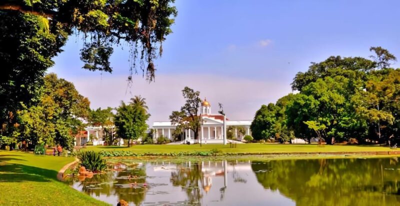 Jakarta Tour : Natural Views, Waterfall and Botanical Garden - Waterfall Experience