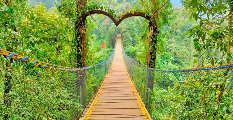 Jakarta Tour: Situ Gunung Waterfall & Suspension Bridge - Good To Know