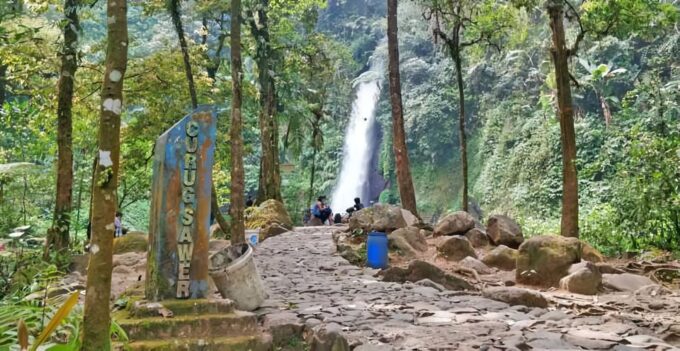Jakarta Tour: Situ Gunung Waterfall & Suspension Bridge - Important Information
