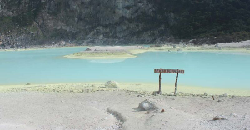 Jakarta Tour: White Crater, Pinisi Resto, Hotspring - Itinerary Highlights