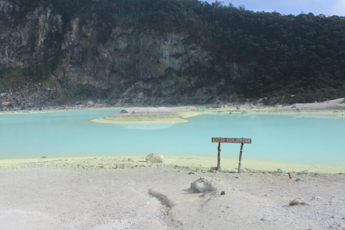Jakarta Tour: White Crater, Pinisi Resto, Hotspring - Frequently Asked Questions