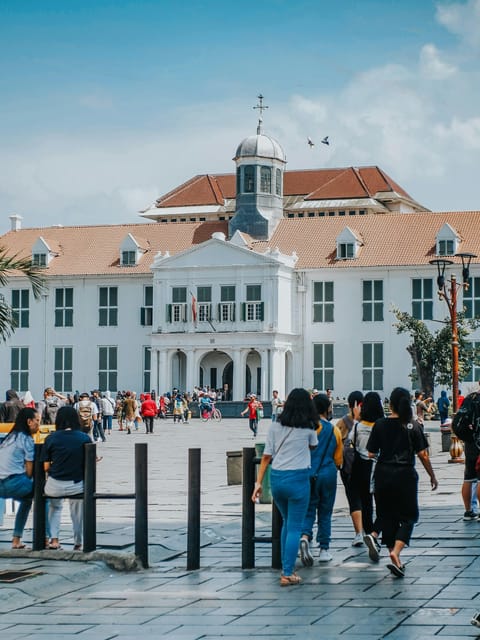 Jakarta Tour With Chinese Tour Guide - Private Transportation