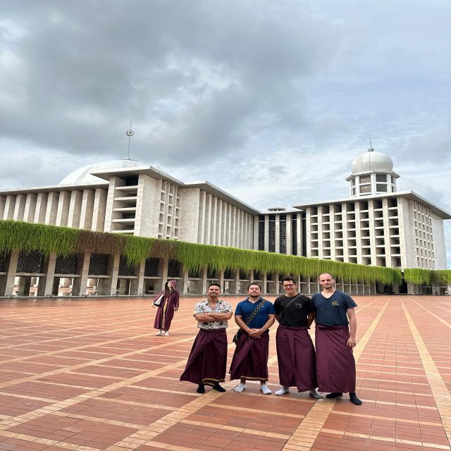Jakarta Walkingtour : Explore Jakarta as the Locals Do - Meeting Point and Guide