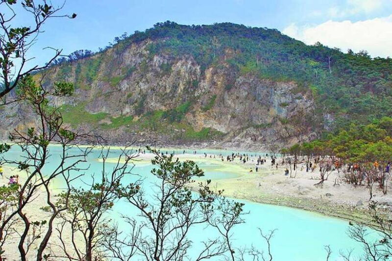 Jakarta: White Crater, Tea Plantation By fast Train - The Experience in Detail
