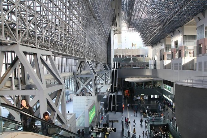 Japan Railway Station Shared Departure Transfer : Kyoto City to Kyoto Station - Luggage and Accessibility