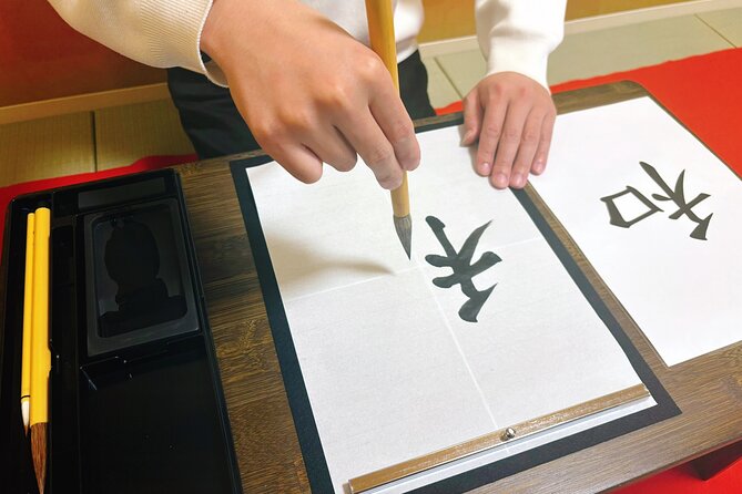 Japanese Calligraphy Experience in Osaka - What to Expect During the Calligraphy Session