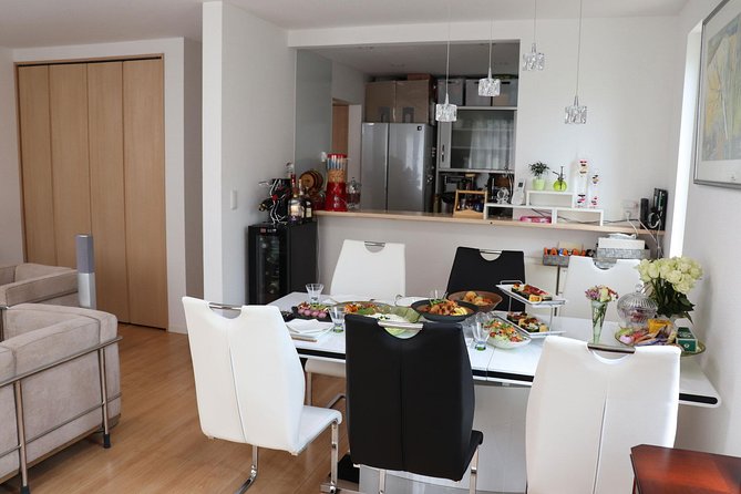 Japanese Cooking Lesson and Meal With a Local Professional in Her Lovely Home - Watching a Professional Culinary Instructor