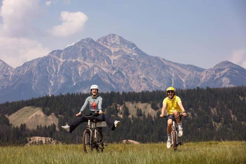 Jasper: 25 KM E-Bike Safari with Wildlife and Beaches - Beaches and Glacial Lakes