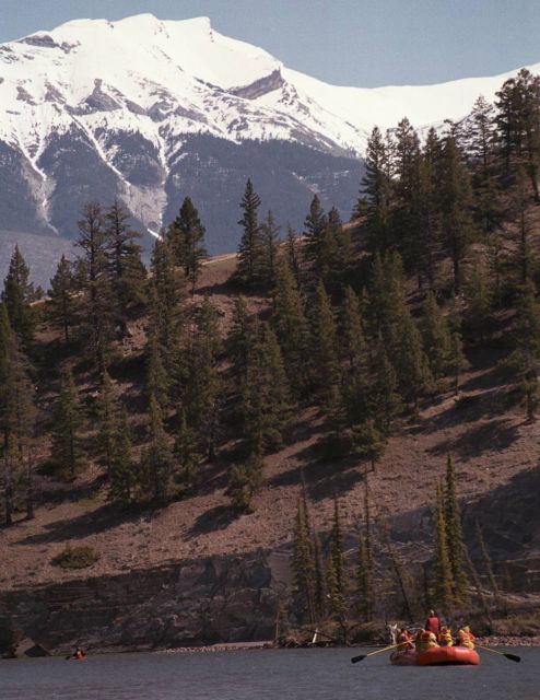 Jasper: Jasper National Park Easy 2-Hour Rafting Trip - Meeting Point