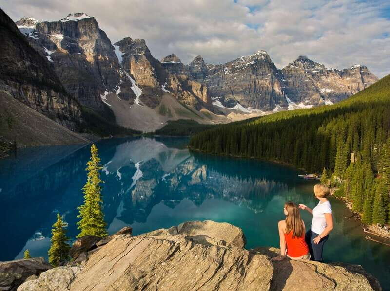 Jasper: Transfer to Banff/Lake Louise w/ Columbia Icefields - Who Will Love This Tour?