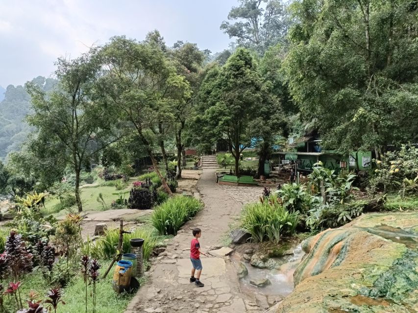 Javas Uncrowded Secret Natural Wonders: 2-D All Inclusive - Highlights of the Tour