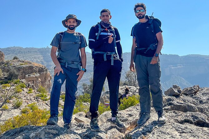 Jebel Shams Summit W4 - Tour Highlights and Features