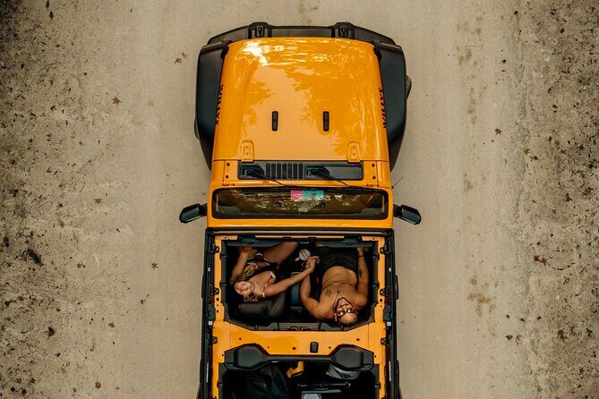 Jeep Wrangler Convertible Rental - Exploring Miami in a Jeep Wrangler Convertible: A Review