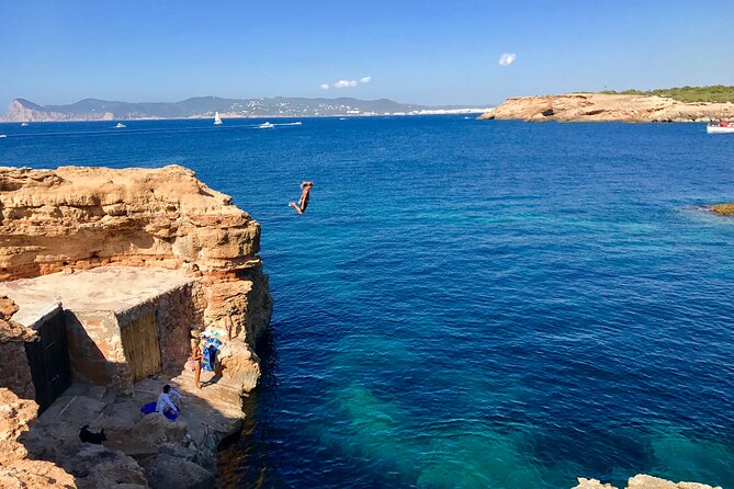 Jeep Wrangler Tour Ibiza - Snorkeling and Cliff Jumping