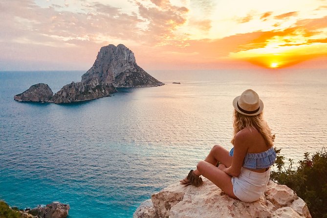 Jeep Wrangler Tour Ibiza - Continuous Refreshments and Equipment