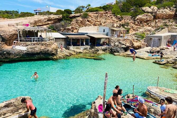 Jeep Wrangler Tour Ibiza - Convenient Meeting and Pickup