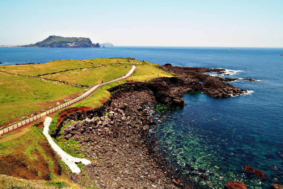 Jeju Island: Customized Private Full-Day Van Tour - Itinerary