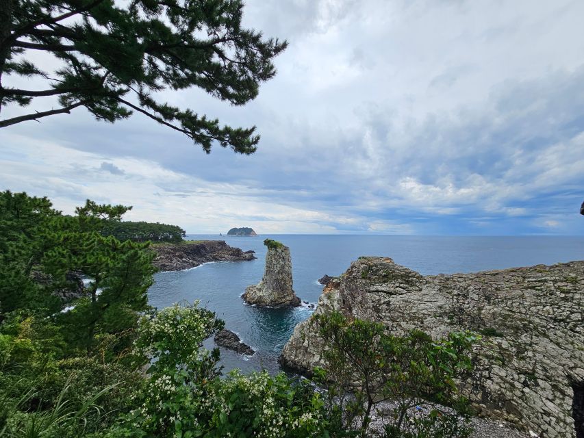 Jeju Island Southern UNESCO Day Tour With Lunch Included. - Mysterious Road Experience