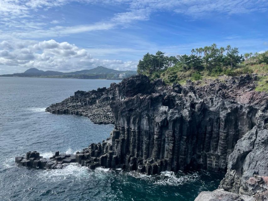 Jeju: Western and Southern Routes Sightseeing Day Tour - English-Guided Sightseeing Experience