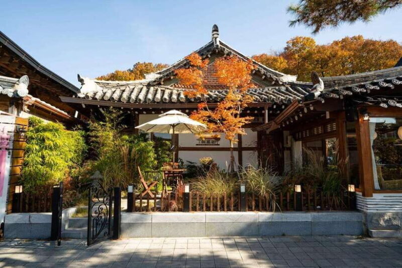 Jeonju Hanok Village and Arboretum + Flower Festival - Jeonju Arboretum: A Blooming Oasis
