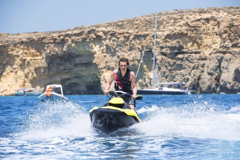 Jet Ski Safari to the North of Malta Incl. the Blue Lagoon - Getting to the Departure Location