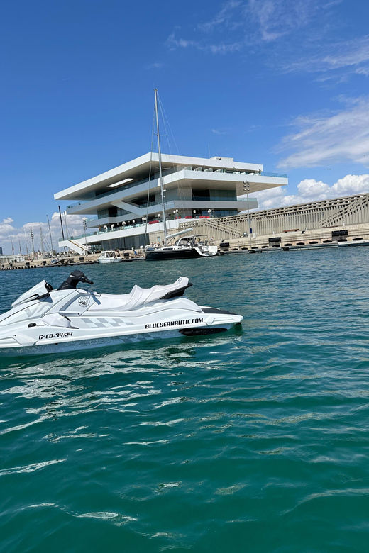 JET SKI WHITH LICENSE - Activity Overview