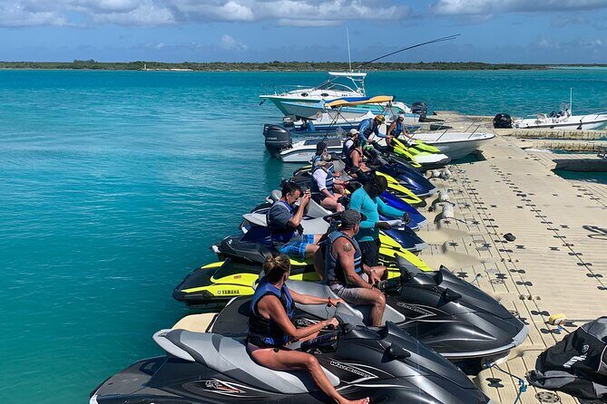 Jet Skiing around La famille ship and smaller pristine cays - Who Should Consider This Tour?